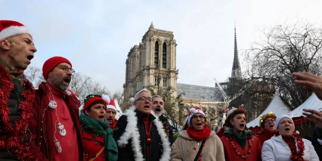 Küllerden doğan sanat: Notre Dame kapılarını yeniden açıyor 15